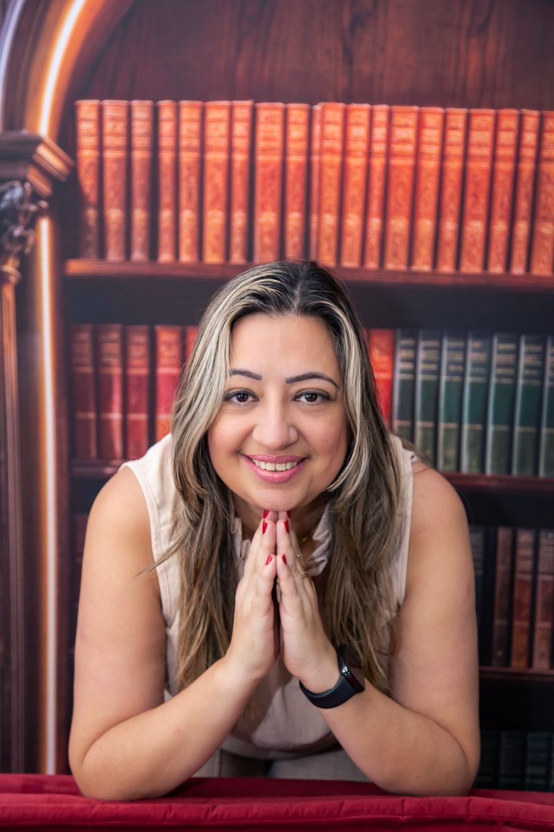 Luciana Godoi sorrindo
